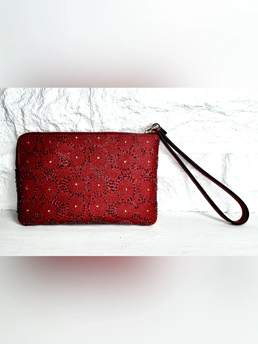 NWT Coach CEY93 Crimson Crystal Signature Corner Zip Wristlet OOAK